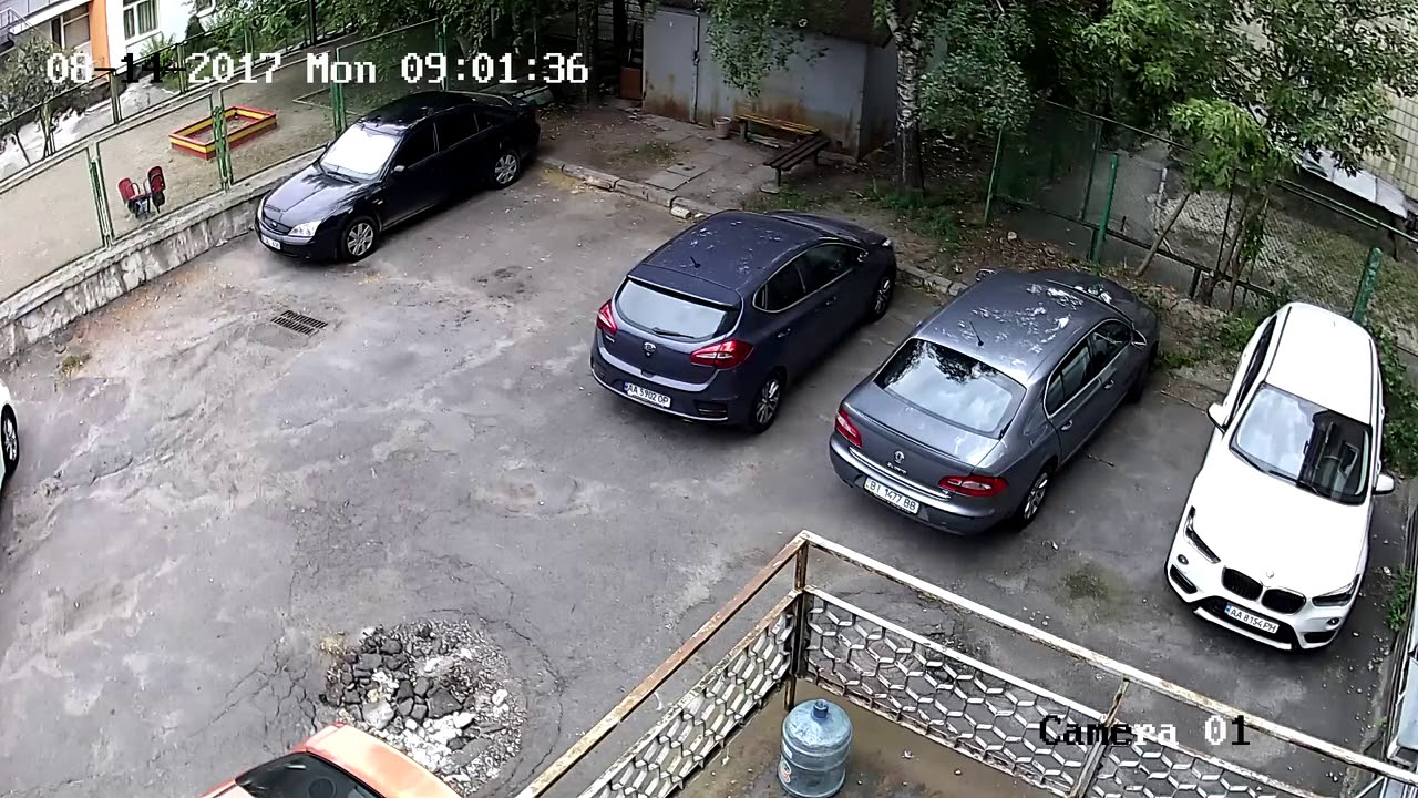 Hình ảnh về Camera IP Hikvision DS-2CD1221-I3